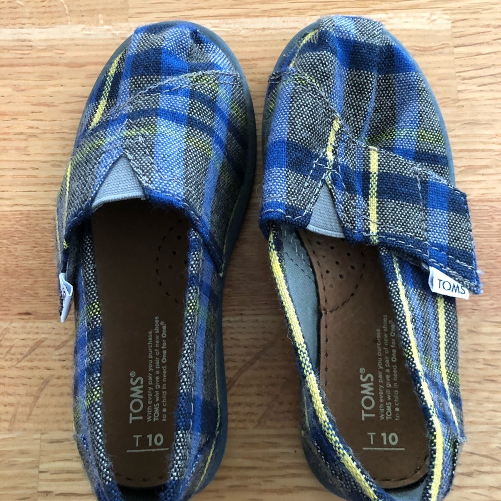 Tom's Kids slip on with side velcro